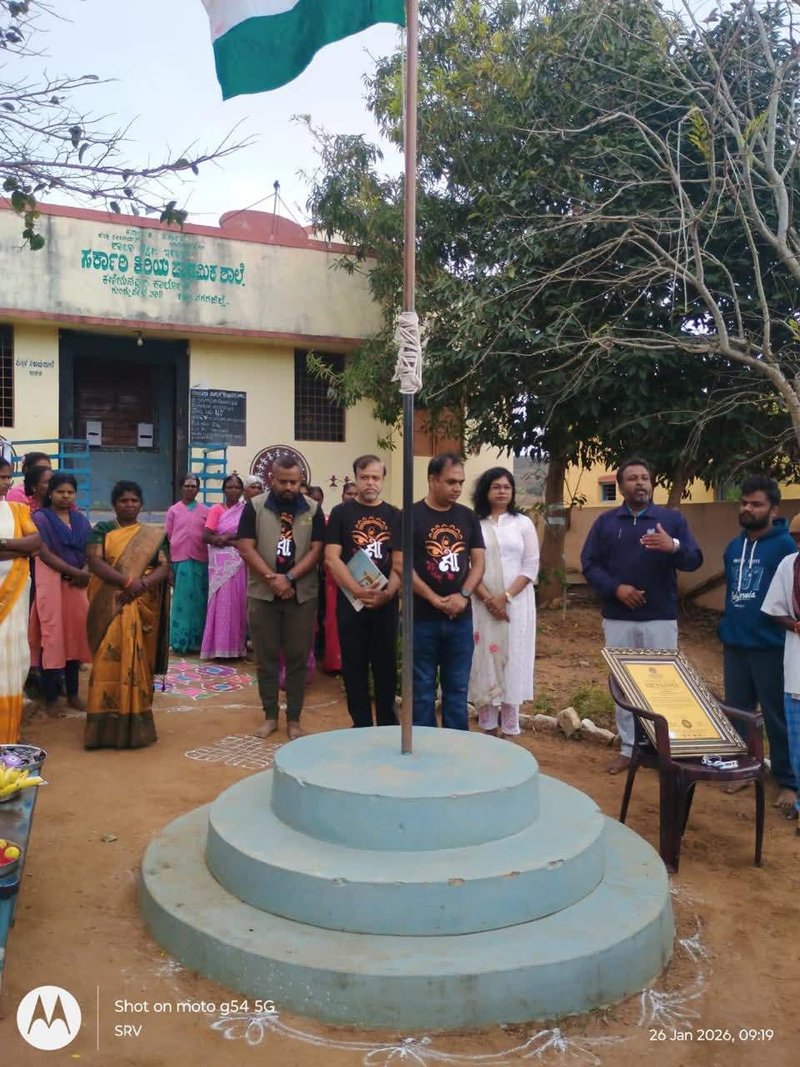 Aarohan CSR – national flag hoisting